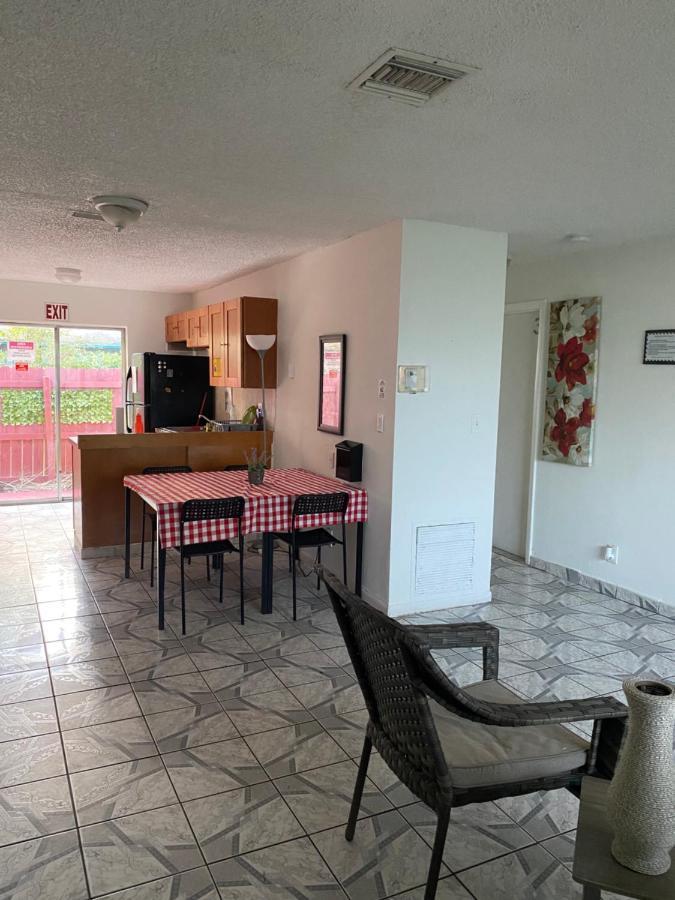 Crocodhouse Early Check In Free Parking 7 Years Hosting In Fort Laud *